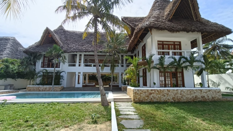 4 Bedroom Villa