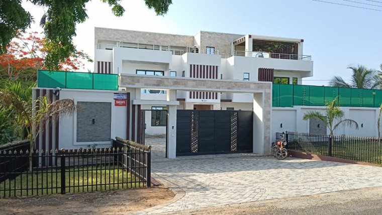 6 Bedroom Maisonette